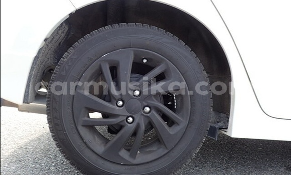 Acheter Occasion Voiture Honda Fit Blanc à Beitbridge, Matabeleland South Acheter Occasion Voiture Honda Fit Blanc à Beitbridge, Matabeleland South