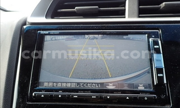 Acheter Occasion Voiture Honda Fit Blanc à Beitbridge, Matabeleland South Acheter Occasion Voiture Honda Fit Blanc à Beitbridge, Matabeleland South