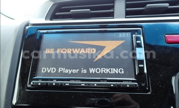 Acheter Occasion Voiture Honda Fit Blanc à Beitbridge, Matabeleland South Acheter Occasion Voiture Honda Fit Blanc à Beitbridge, Matabeleland South