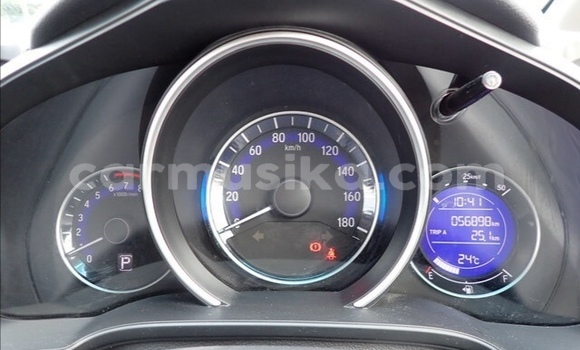 Acheter Occasion Voiture Honda Fit Blanc à Beitbridge, Matabeleland South Acheter Occasion Voiture Honda Fit Blanc à Beitbridge, Matabeleland South