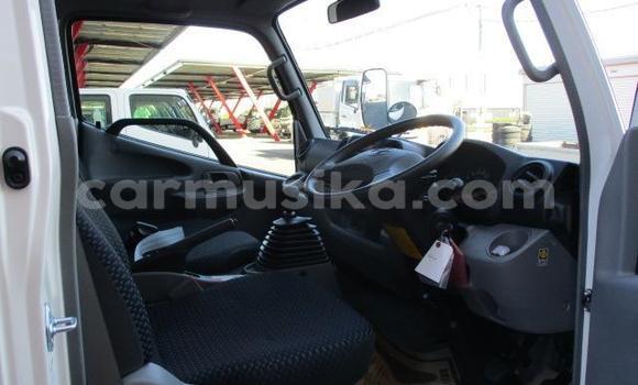 Buy Used Toyota Dyna White Truck in Beitbridge in Matabeleland South Buy Used Toyota Dyna White Truck in Beitbridge in Matabeleland South