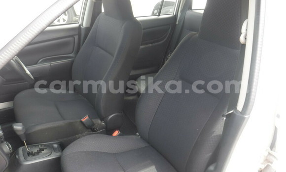 Buy Used Toyota Probox White Car in Beitbridge in Matabeleland South Buy Used Toyota Probox White Car in Beitbridge in Matabeleland South