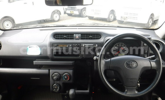 Buy Used Toyota Probox White Car in Beitbridge in Matabeleland South Buy Used Toyota Probox White Car in Beitbridge in Matabeleland South