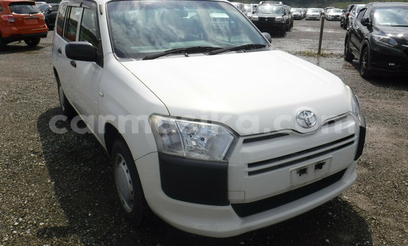 Buy Used Toyota Probox White Car in Beitbridge in Matabeleland South Buy Used Toyota Probox White Car in Beitbridge in Matabeleland South