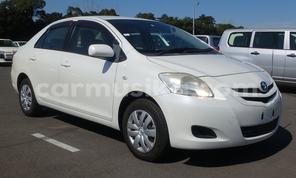 Buy Used Toyota Belta White Car in Beitbridge in Matabeleland South