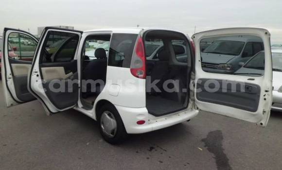 Buy Used Toyota FunCargo White Car in Beitbridge in Matabeleland South