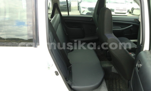 Acheter Occasion Voiture Toyota Probox Blanc à Beitbridge, Matabeleland South Acheter Occasion Voiture Toyota Probox Blanc à Beitbridge, Matabeleland South