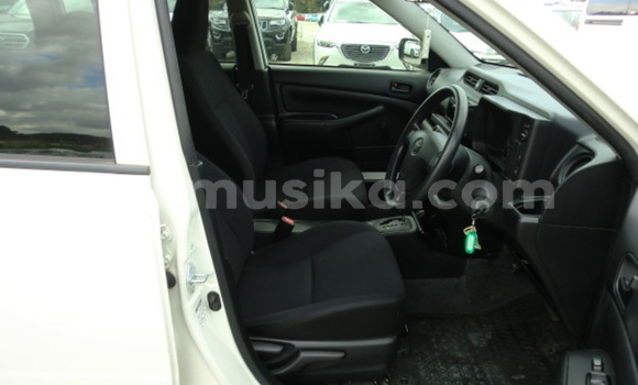 Acheter Occasion Voiture Toyota Probox Blanc à Beitbridge, Matabeleland South Acheter Occasion Voiture Toyota Probox Blanc à Beitbridge, Matabeleland South