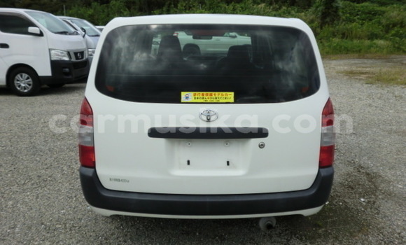 Acheter Occasion Voiture Toyota Probox Blanc à Beitbridge, Matabeleland South Acheter Occasion Voiture Toyota Probox Blanc à Beitbridge, Matabeleland South