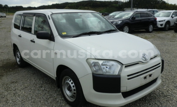Acheter Occasion Voiture Toyota Probox Blanc à Beitbridge, Matabeleland South Acheter Occasion Voiture Toyota Probox Blanc à Beitbridge, Matabeleland South