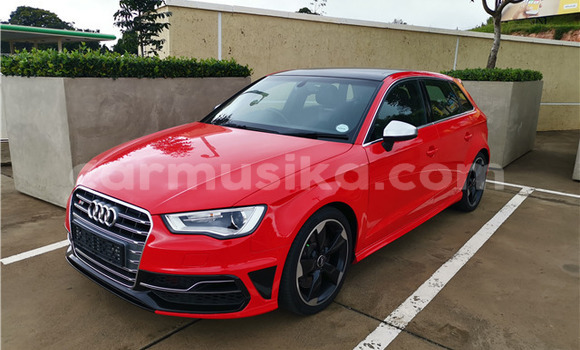 Acheter Occasion Voiture Audi RS3 Rouge à Beitbridge, Matabeleland South Acheter Occasion Voiture Audi RS3 Rouge à Beitbridge, Matabeleland South