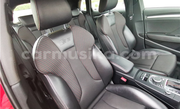 Acheter Occasion Voiture Audi RS3 Rouge à Beitbridge, Matabeleland South Acheter Occasion Voiture Audi RS3 Rouge à Beitbridge, Matabeleland South