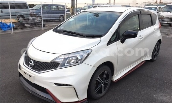Acheter Occasion Voiture Nissan Note Blanc à Beitbridge, Matabeleland South Acheter Occasion Voiture Nissan Note Blanc à Beitbridge, Matabeleland South