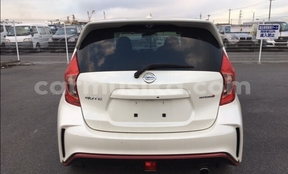 Acheter Occasion Voiture Nissan Note Blanc à Beitbridge, Matabeleland South Acheter Occasion Voiture Nissan Note Blanc à Beitbridge, Matabeleland South