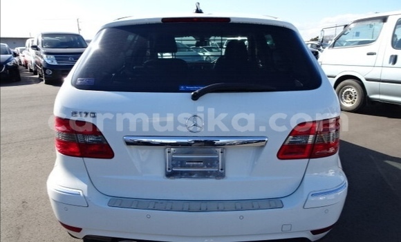 Tenga Tsaru Mercedes‒Benz B-klasse Chena Mota in Beitbridge in Matabeleland South Tenga Tsaru Mercedes‒Benz B-klasse Chena Mota in Beitbridge in Matabeleland South