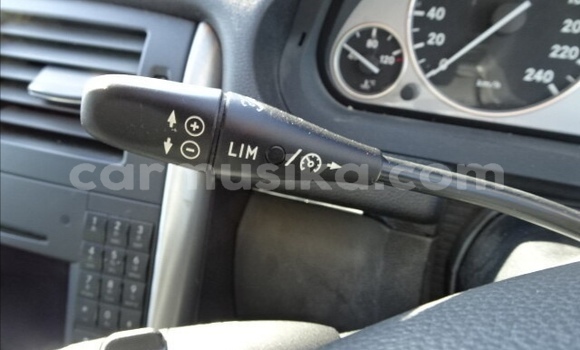 Tenga Tsaru Mercedes‒Benz B-klasse Chena Mota in Beitbridge in Matabeleland South Tenga Tsaru Mercedes‒Benz B-klasse Chena Mota in Beitbridge in Matabeleland South