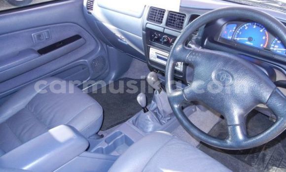 Buy Used Toyota Hilux White Car in Beitbridge in Matabeleland South Buy Used Toyota Hilux White Car in Beitbridge in Matabeleland South