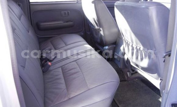 Buy Used Toyota Hilux White Car in Beitbridge in Matabeleland South Buy Used Toyota Hilux White Car in Beitbridge in Matabeleland South