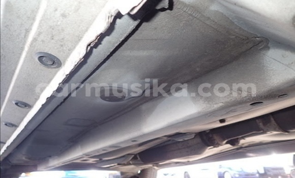 Acheter Occasion Voiture Toyota FunCargo Blanc à Beitbridge, Matabeleland South Acheter Occasion Voiture Toyota FunCargo Blanc à Beitbridge, Matabeleland South