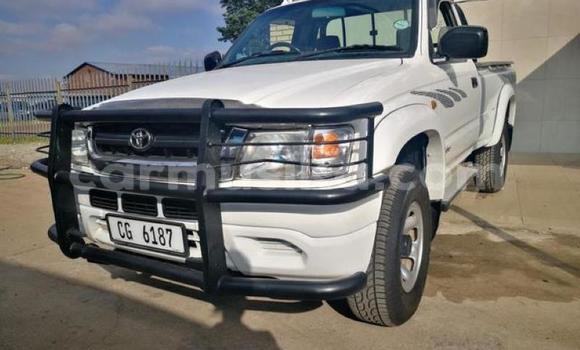 Tenga Tsaru Toyota Hilux Chena Mota in Beitbridge in Matabeleland South Tenga Tsaru Toyota Hilux Chena Mota in Beitbridge in Matabeleland South