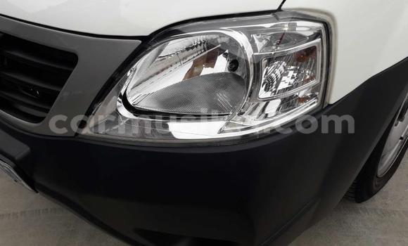 Acheter Occasion Voiture Nissan NP 300 Blanc à Beitbridge, Matabeleland South Acheter Occasion Voiture Nissan NP 300 Blanc à Beitbridge, Matabeleland South