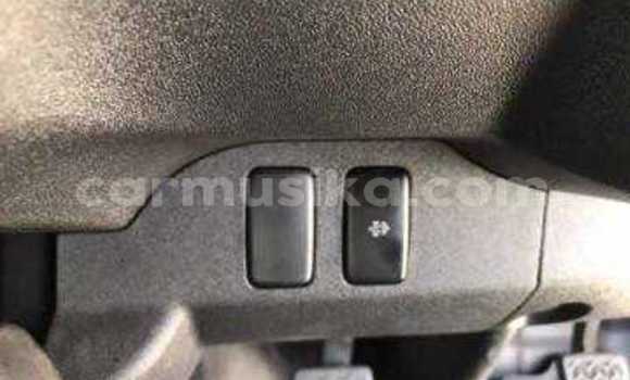 Buy Used Toyota Hiace Silver Car in Beitbridge in Matabeleland South Buy Used Toyota Hiace Silver Car in Beitbridge in Matabeleland South