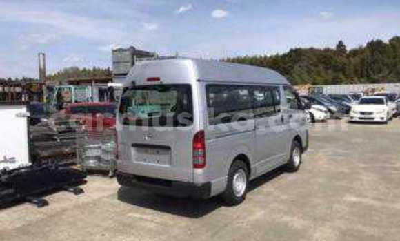 Buy Used Toyota Hiace Silver Car in Beitbridge in Matabeleland South Buy Used Toyota Hiace Silver Car in Beitbridge in Matabeleland South