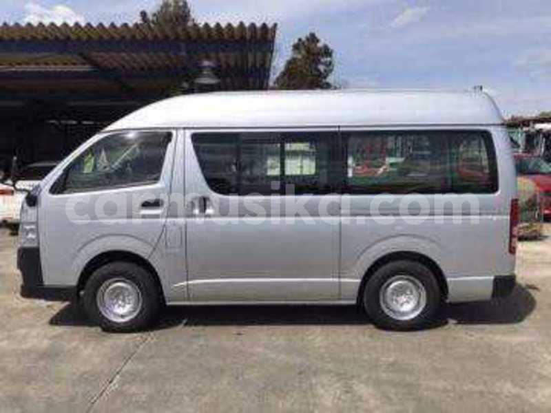 Big with watermark toyota hiace matabeleland south beitbridge 28584