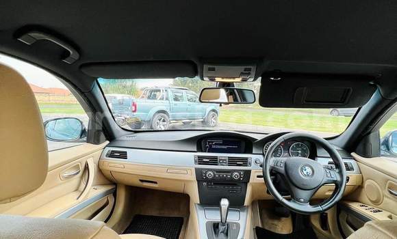 Tenga Tsaru BMW 3–Series Sirivha Mota in Beitbridge in Matabeleland South Tenga Tsaru BMW 3–Series Sirivha Mota in Beitbridge in Matabeleland South