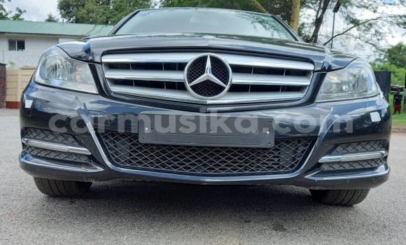 Buy Used Mercedes-Benz C-Classe Black Car in Harare in Harare Buy Used Mercedes-Benz C-Classe Black Car in Harare in Harare