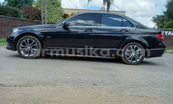 Buy Used Mercedes-Benz C-Classe Black Car in Harare in Harare Buy Used Mercedes-Benz C-Classe Black Car in Harare in Harare