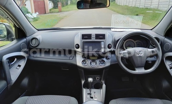 Tenga Tsaru Toyota Vanguard Chena Mota in Harare in Harare Tenga Tsaru Toyota Vanguard Chena Mota in Harare in Harare