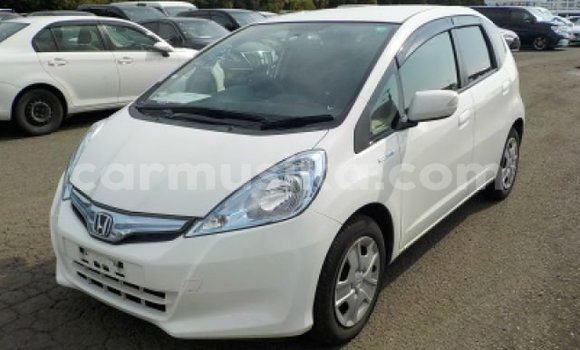 Buy Used Honda Fit White Car in Harare in Harare Buy Used Honda Fit White Car in Harare in Harare