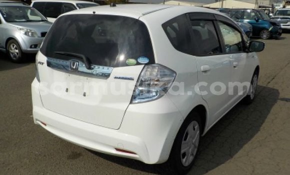 Buy Used Honda Fit White Car in Harare in Harare Buy Used Honda Fit White Car in Harare in Harare