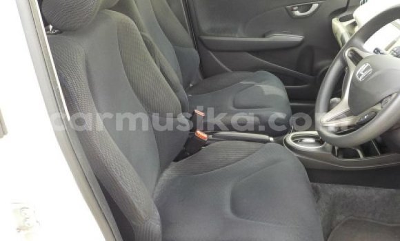 Buy Used Honda Fit White Car in Harare in Harare Buy Used Honda Fit White Car in Harare in Harare