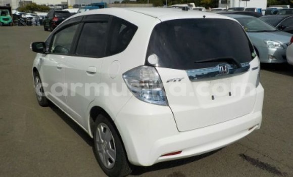 Buy Used Honda Fit White Car in Harare in Harare Buy Used Honda Fit White Car in Harare in Harare