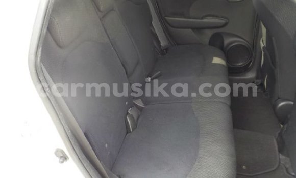 Buy Used Honda Fit White Car in Harare in Harare Buy Used Honda Fit White Car in Harare in Harare
