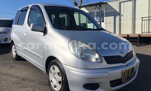 Acheter Occasion Voiture Toyota FunCargo Gris à Beitbridge, Matabeleland South Acheter Occasion Voiture Toyota FunCargo Gris à Beitbridge, Matabeleland South