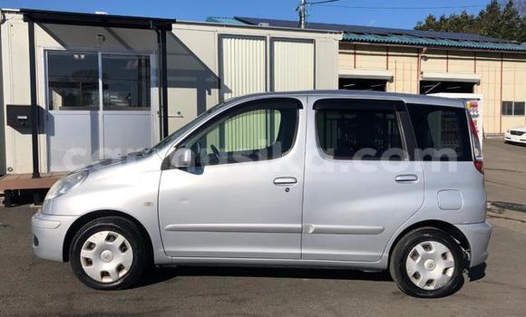 Acheter Occasion Voiture Toyota FunCargo Gris à Beitbridge, Matabeleland South Acheter Occasion Voiture Toyota FunCargo Gris à Beitbridge, Matabeleland South