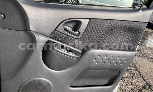 Acheter Occasion Voiture Toyota FunCargo Gris à Beitbridge, Matabeleland South Acheter Occasion Voiture Toyota FunCargo Gris à Beitbridge, Matabeleland South