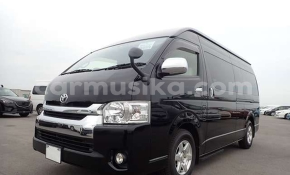 Nunua Imported Toyota Hiace Nyeusi Gari ndani ya Beitbridge nchini Matabeleland Kusini