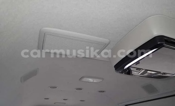 Buy Import Toyota Hiace Black Car in Beitbridge in Matabeleland South Buy Import Toyota Hiace Black Car in Beitbridge in Matabeleland South