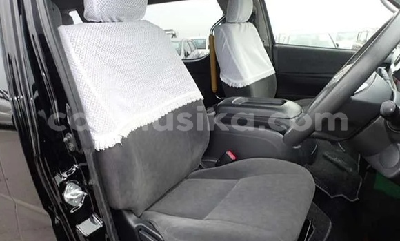 Buy Import Toyota Hiace Black Car in Beitbridge in Matabeleland South Buy Import Toyota Hiace Black Car in Beitbridge in Matabeleland South