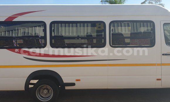 Buy Used Mercedes‒Benz 250 White Car in Beitbridge in Matabeleland South Buy Used Mercedes‒Benz 250 White Car in Beitbridge in Matabeleland South