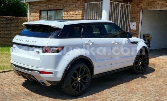 Tenga Tsaru Range Rover Evoque Chena Mota in Beitbridge in Matabeleland South