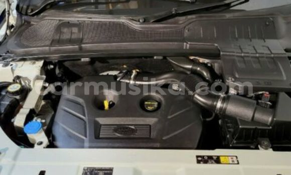 Tenga Tsaru Range Rover Evoque Chena Mota in Beitbridge in Matabeleland South Tenga Tsaru Range Rover Evoque Chena Mota in Beitbridge in Matabeleland South