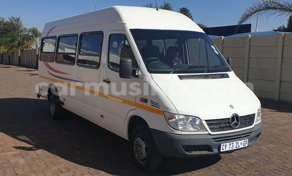 Buy Used Mercedes‒Benz 250 White Car in Beitbridge in Matabeleland South Buy Used Mercedes‒Benz 250 White Car in Beitbridge in Matabeleland South