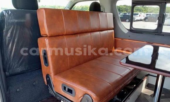Buy Used Toyota Hiace Brown Car in Beitbridge in Matabeleland South Buy Used Toyota Hiace Brown Car in Beitbridge in Matabeleland South