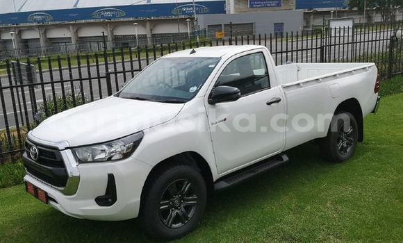 Acheter Occasion Voiture Toyota Hilux Blanc à Beitbridge, Matabeleland South Acheter Occasion Voiture Toyota Hilux Blanc à Beitbridge, Matabeleland South