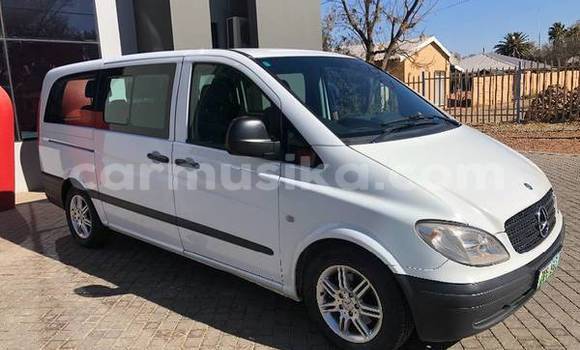 Tenga Tsaru Mercedes‒Benz Vito Chena Mota in Beitbridge in Matabeleland South Tenga Tsaru Mercedes‒Benz Vito Chena Mota in Beitbridge in Matabeleland South
